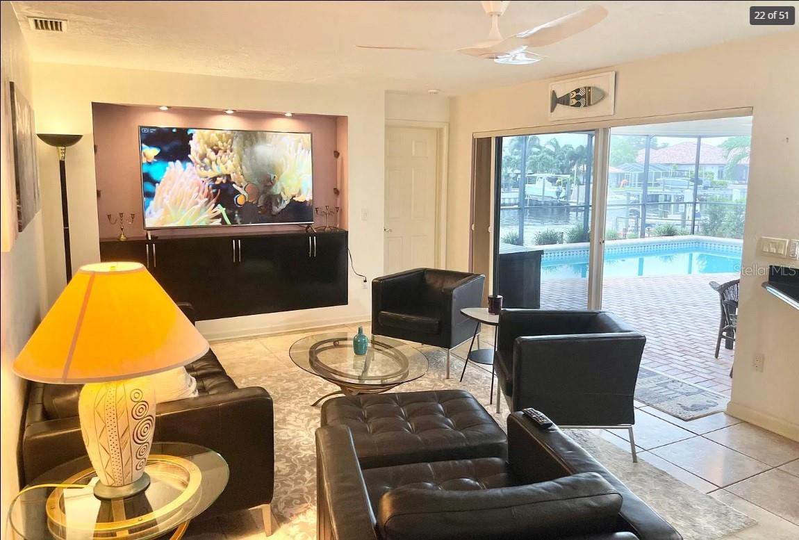 Image 23 of 51 For 2001 Hawaii Avenue Ne