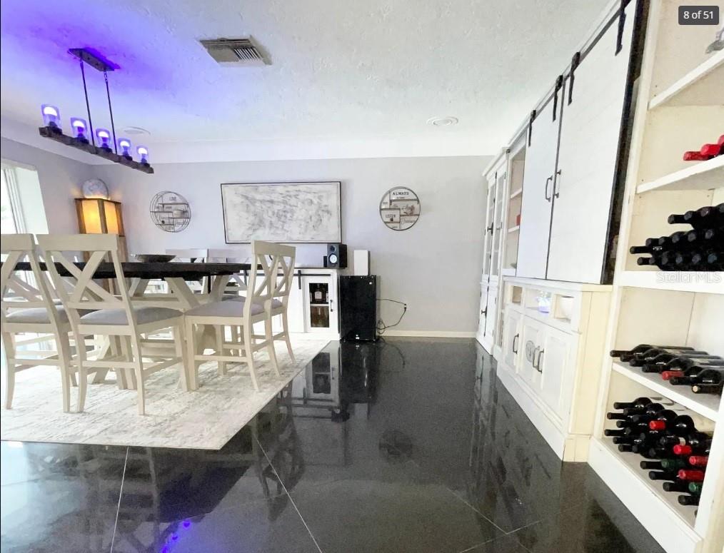 Image 9 of 51 For 2001 Hawaii Avenue Ne