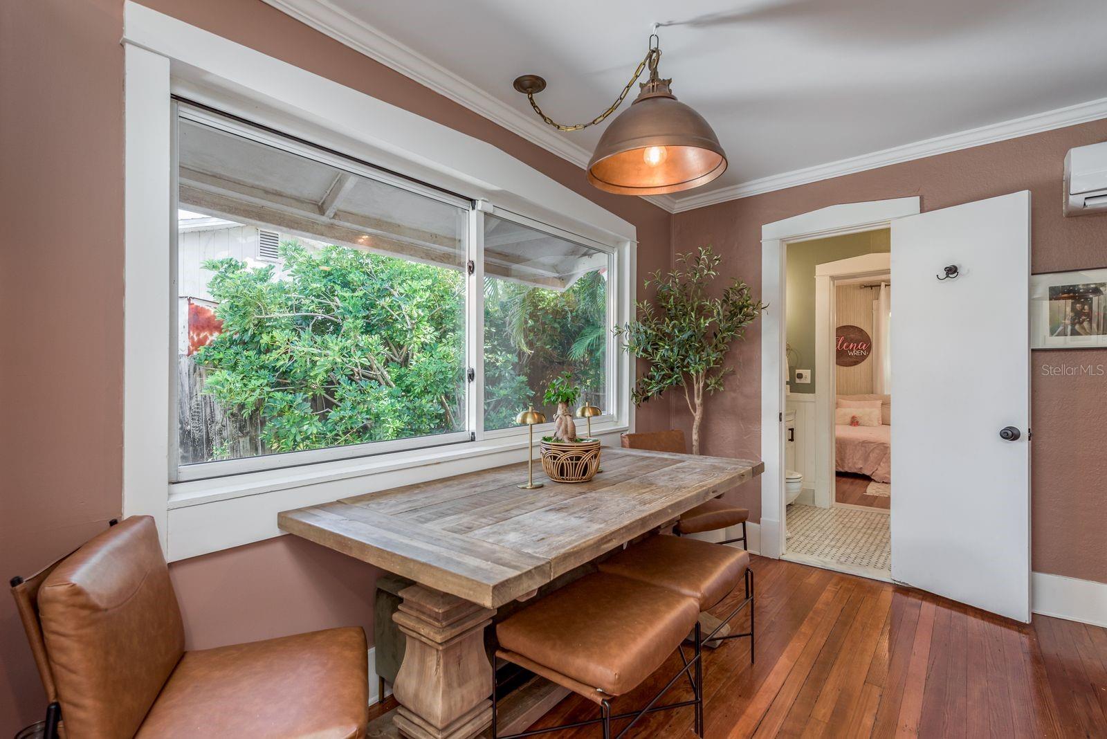Image 12 of 71 For 1880 Washington Avenue