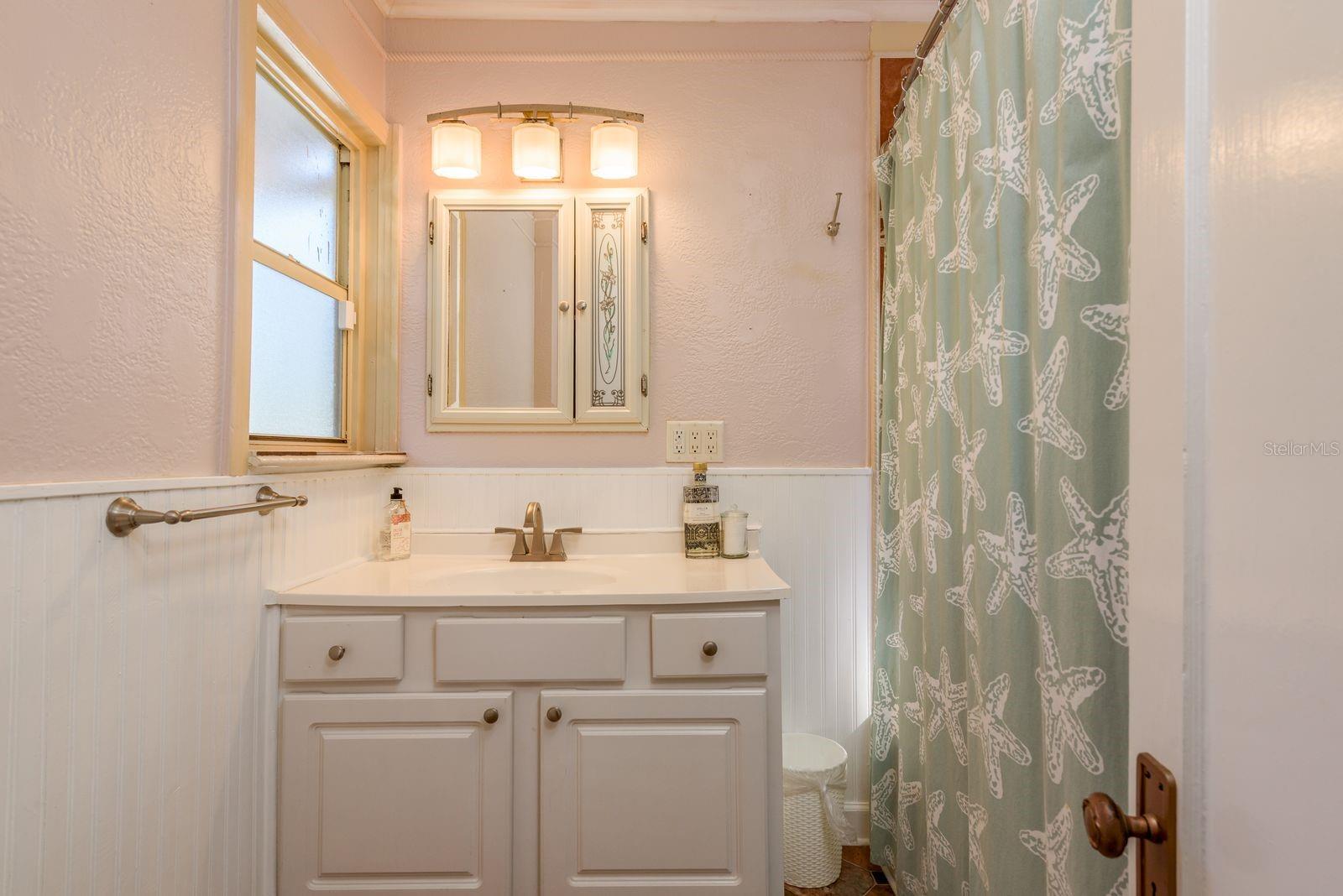 Image 31 of 71 For 1880 Washington Avenue