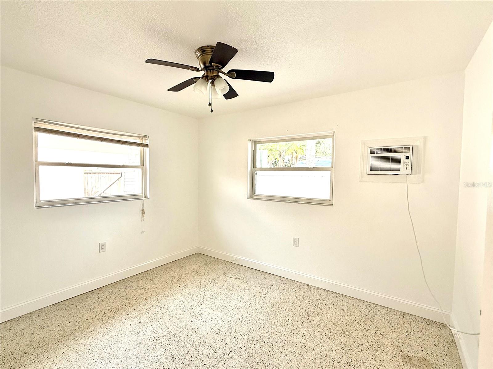 Image 15 of 28 For 451 Poinsettia Avenue