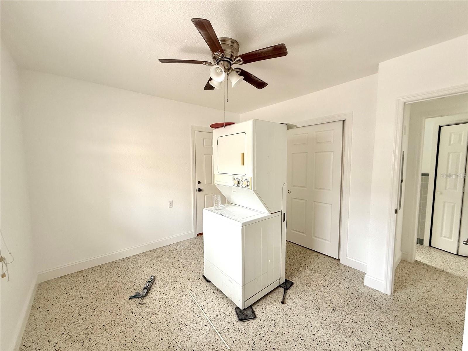 Image 16 of 28 For 451 Poinsettia Avenue