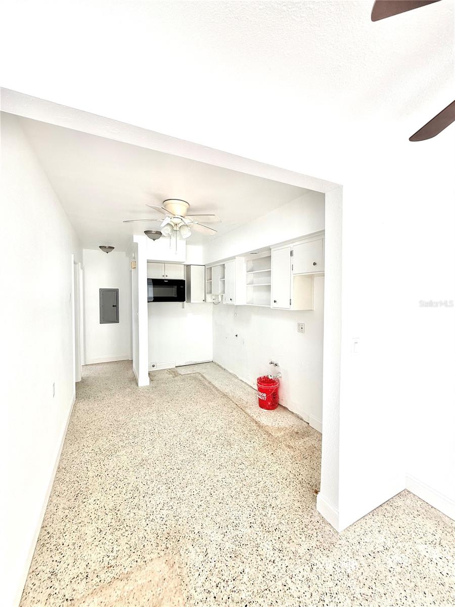 Image 8 of 28 For 451 Poinsettia Avenue