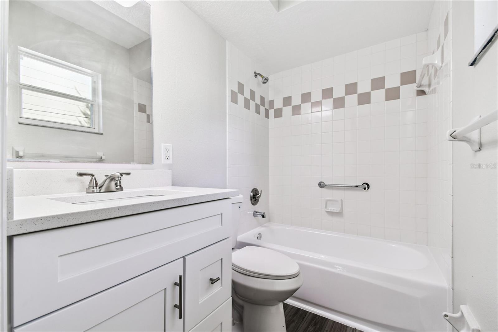 Image 8 of 19 For 118 29th Street Nw