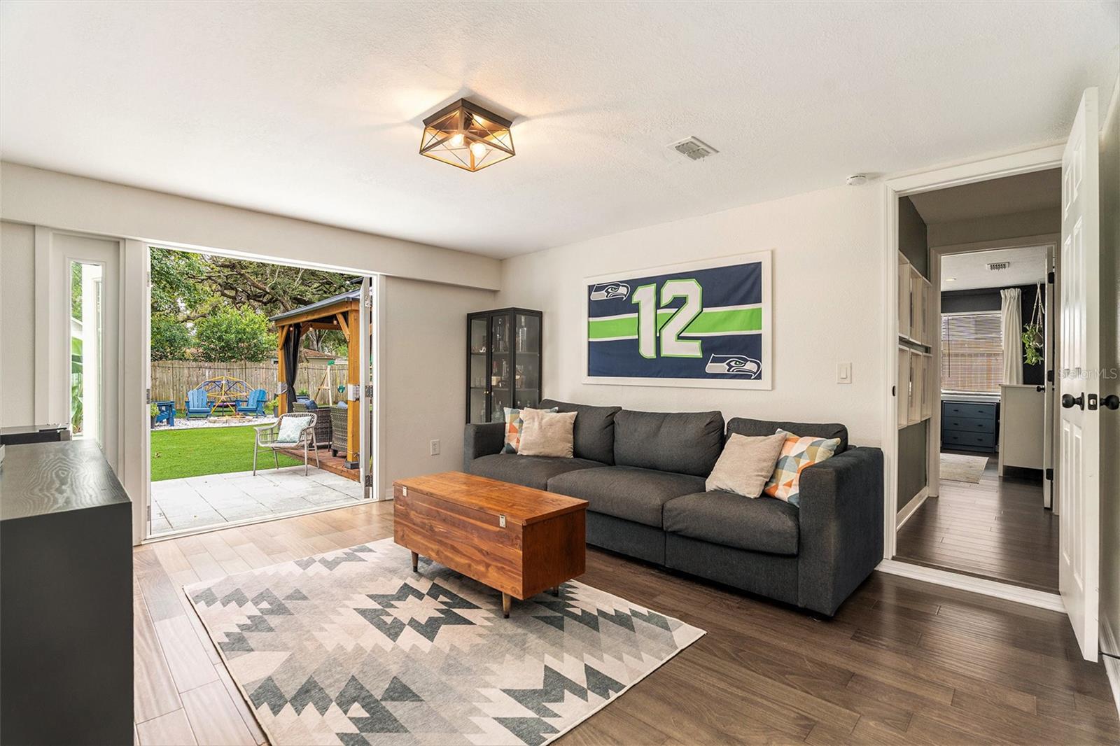Image 17 of 30 For 2017 Henry Avenue
