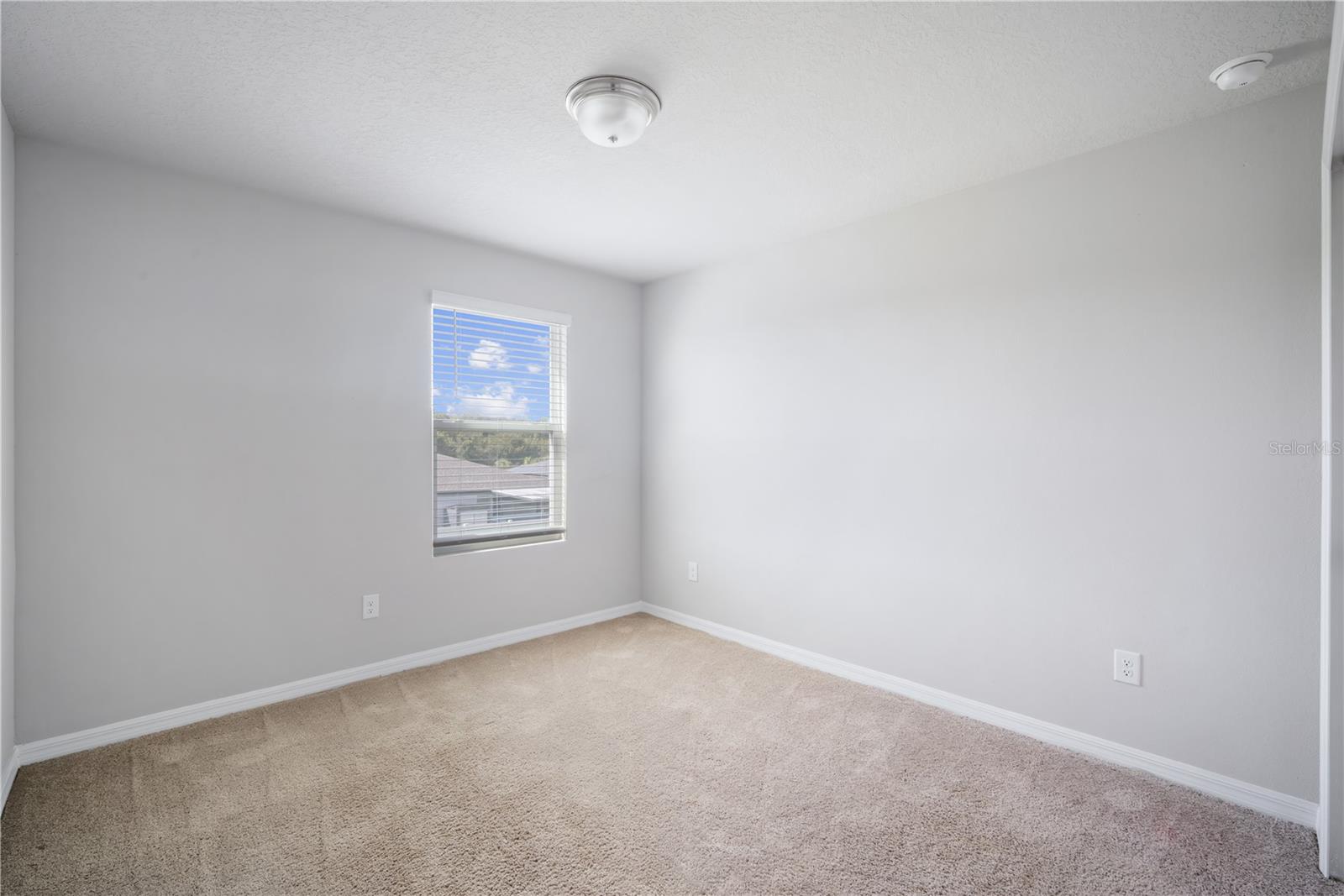 Image 17 of 26 For 38614 Finn Clover Lane
