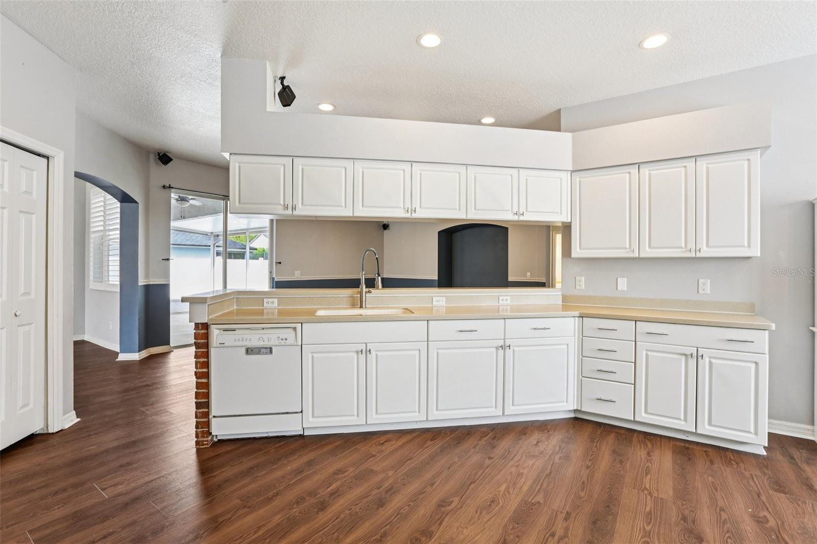 Image 10 of 37 For 6611 Thackston Drive