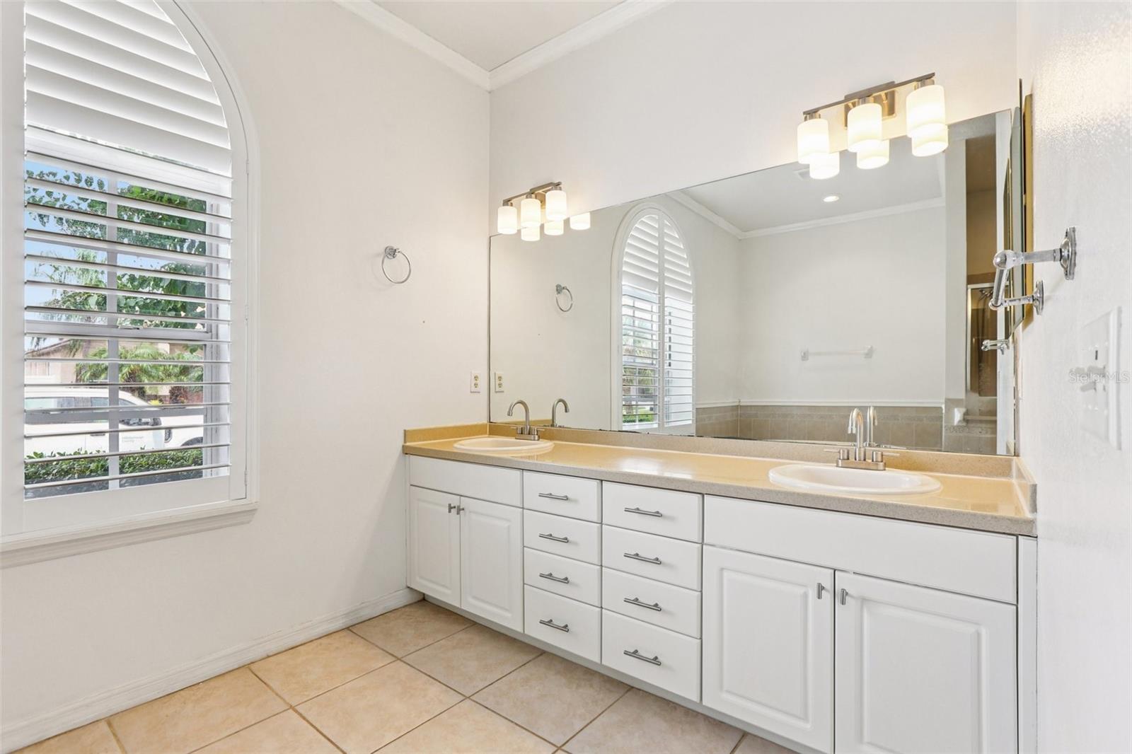 Image 14 of 37 For 6611 Thackston Drive