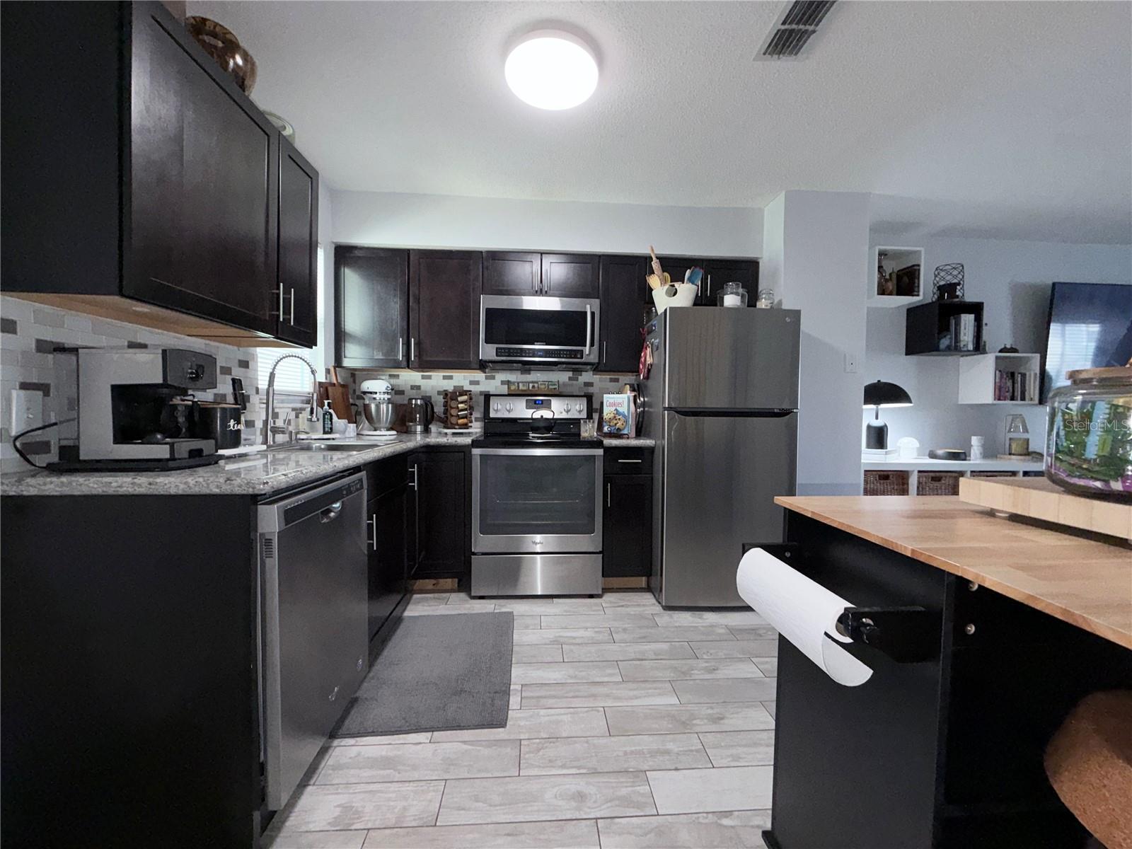 Image 7 of 25 For 6720 121st Avenue 11