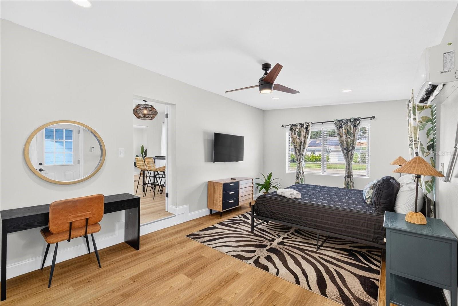 Image 27 of 57 For 4410 Bay Court Avenue