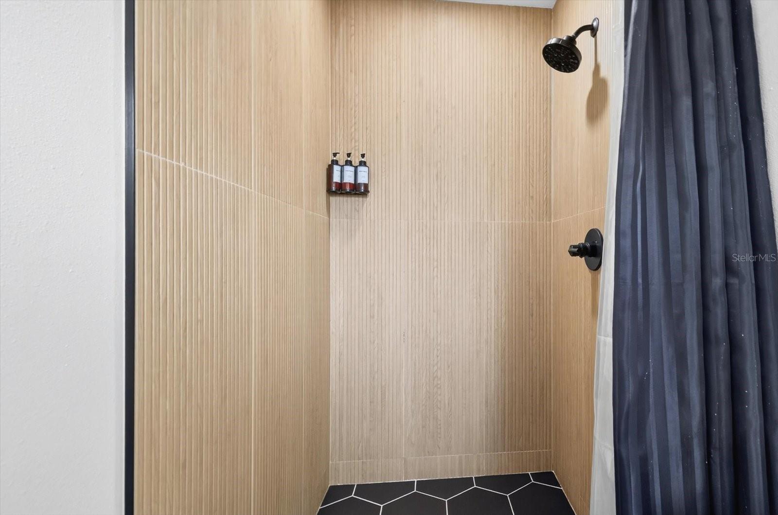 Image 45 of 57 For 4410 Bay Court Avenue