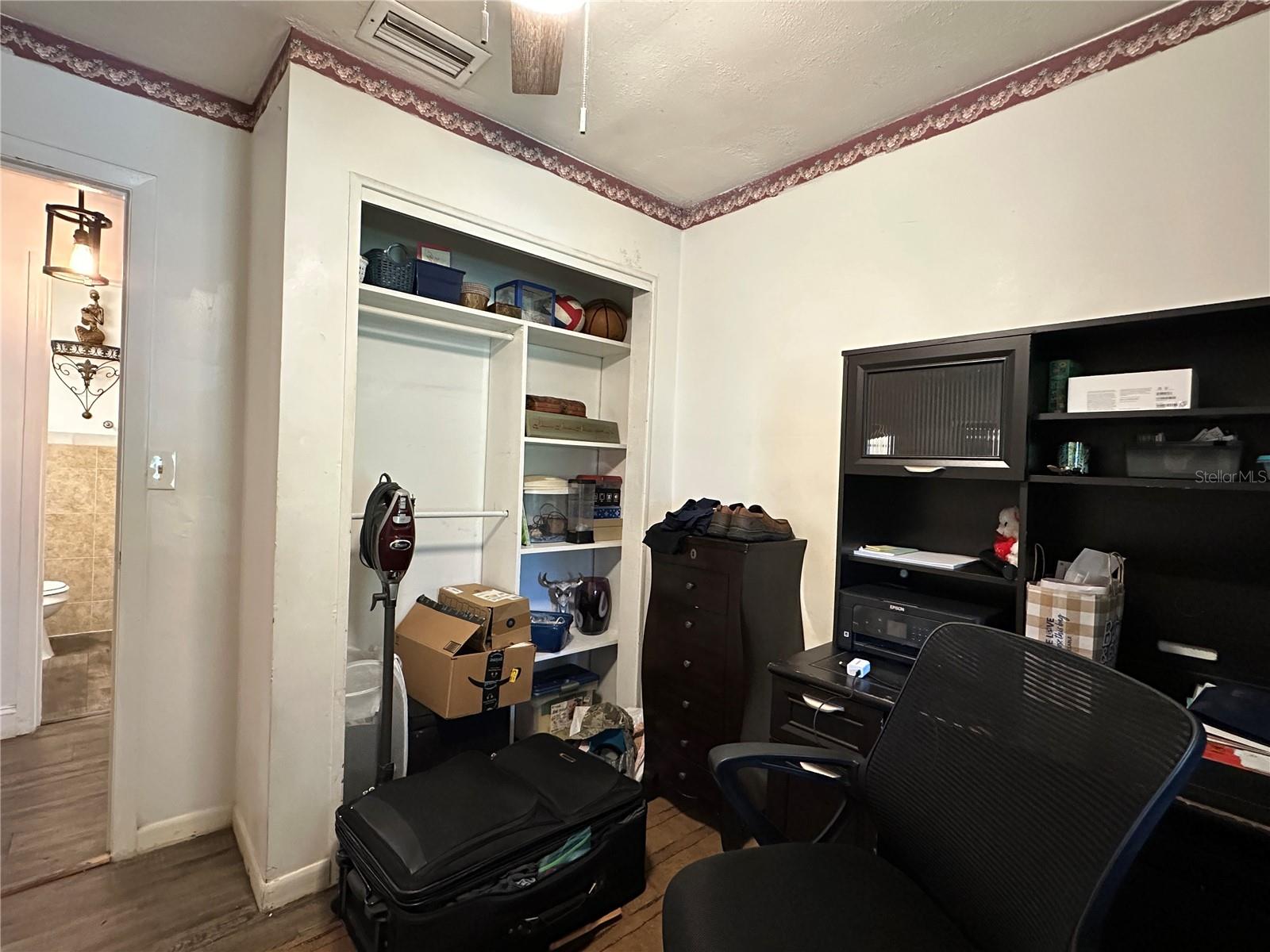 Listing photo id 18 for 8412 15th Street