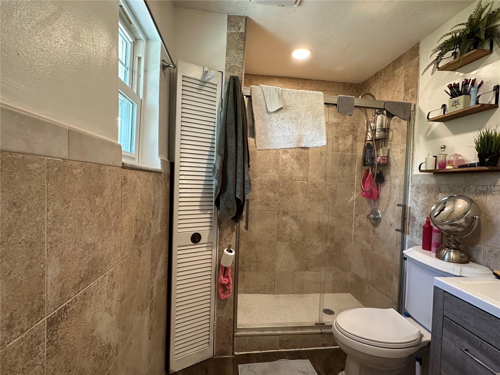 Listing photo id 24 for 8412 15th Street