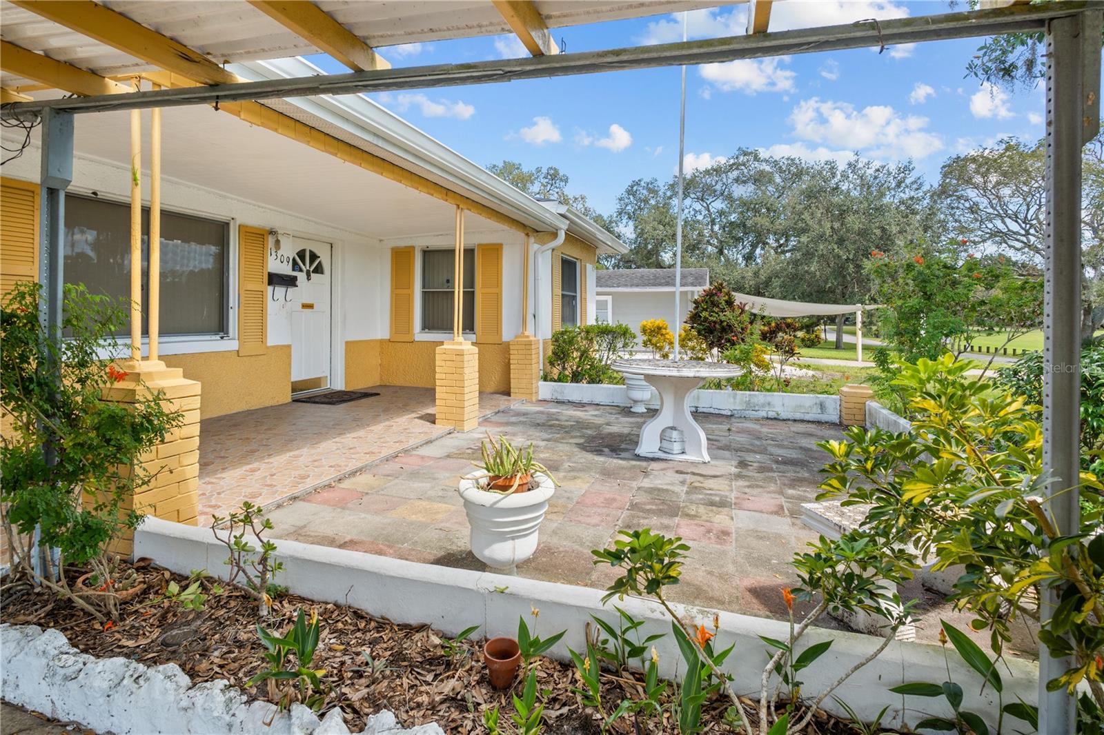 Image 3 of 21 For 1309 Saint Andrews Drive