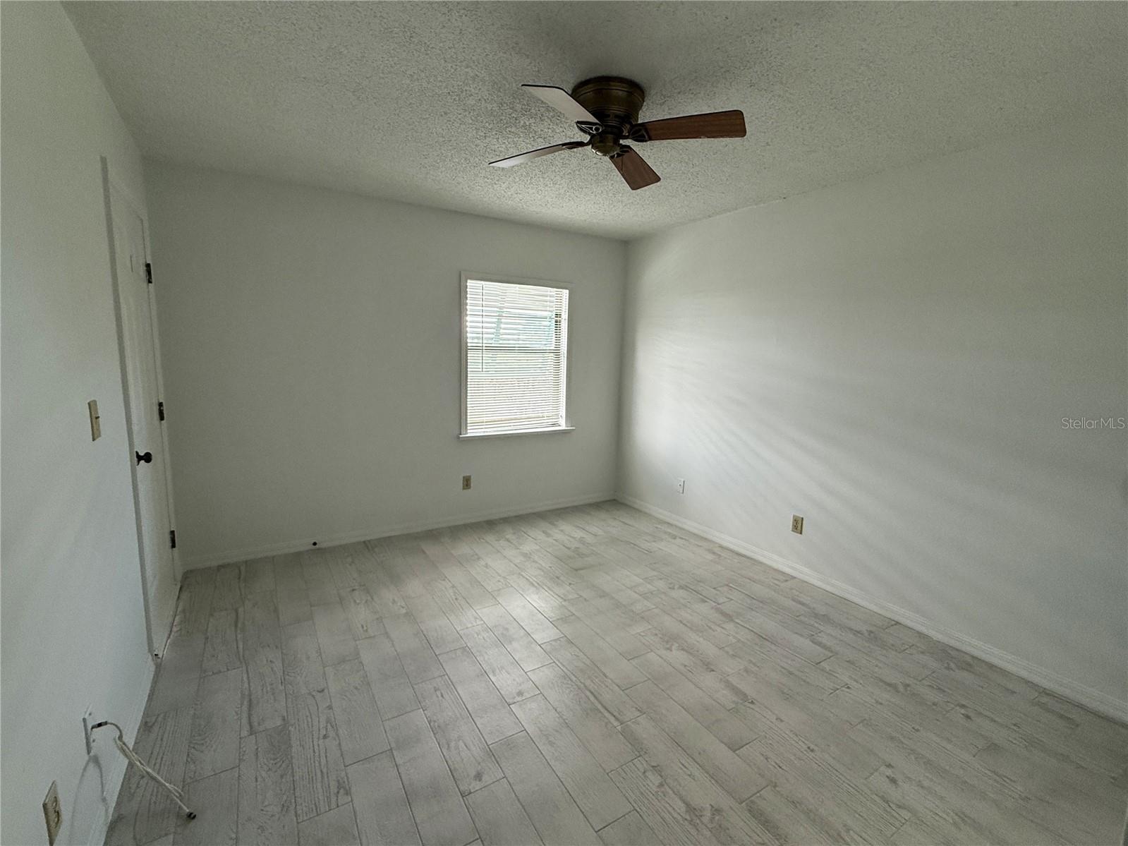 Image 13 of 33 For 145 116th Avenue 303