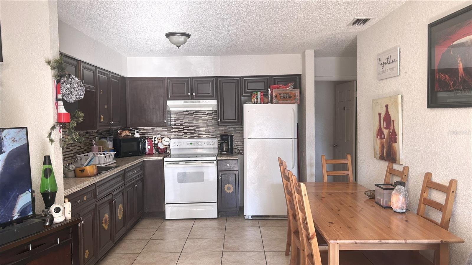 Image 16 of 17 For 8119 Brooks Street