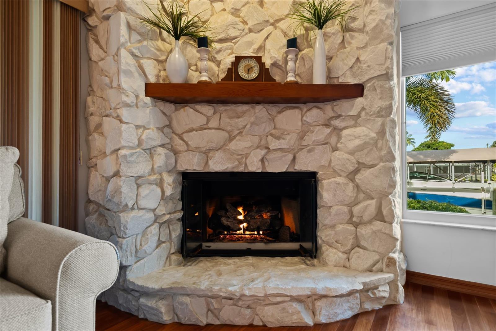 Image 14 of 44 For 2515 19th Avenue