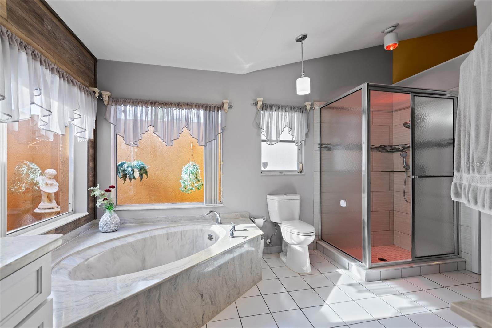 Image 18 of 44 For 2515 19th Avenue