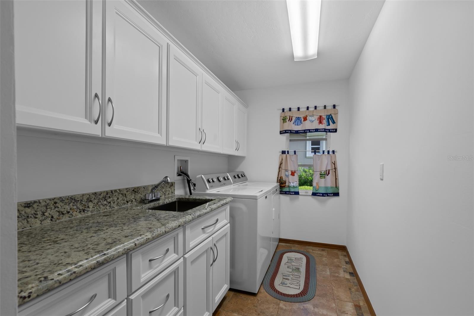 Image 22 of 44 For 2515 19th Avenue