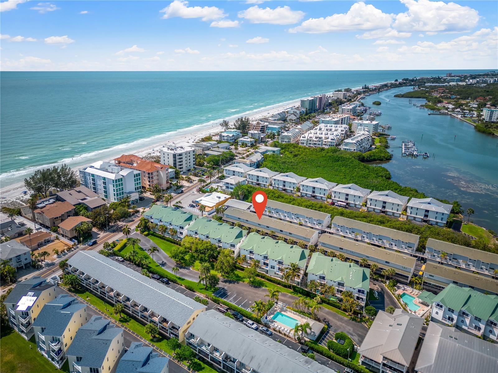 Image 37 of 40 For 19823 Gulf Boulevard 3