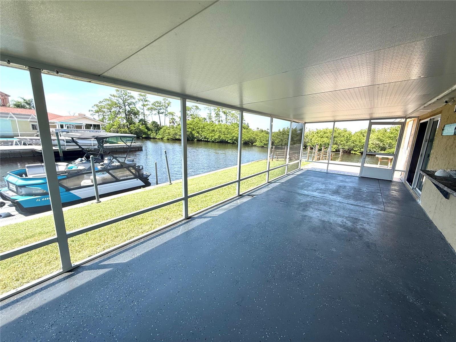 Image 13 of 27 For 9927 Island Harbor Drive