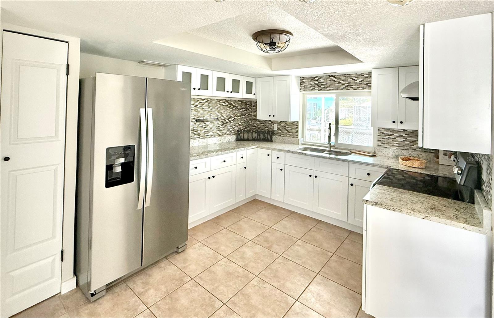 Image 4 of 27 For 9927 Island Harbor Drive