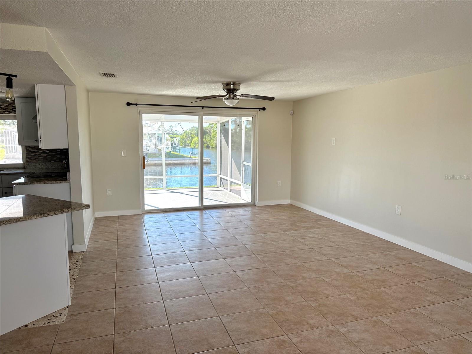 Image 8 of 27 For 9927 Island Harbor Drive