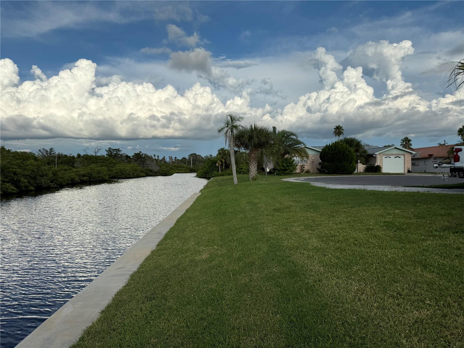 Image 9 of 27 For 9927 Island Harbor Drive
