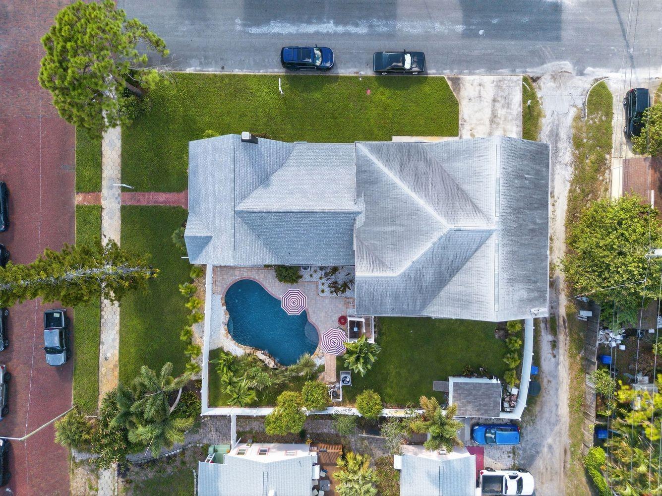 Image 6 of 55 For 2365 6th Avenue N