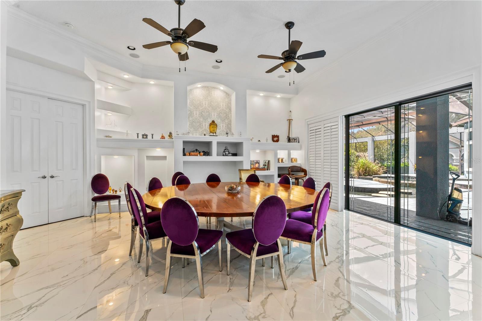 Image 23 of 91 For 17423 Boyette Road