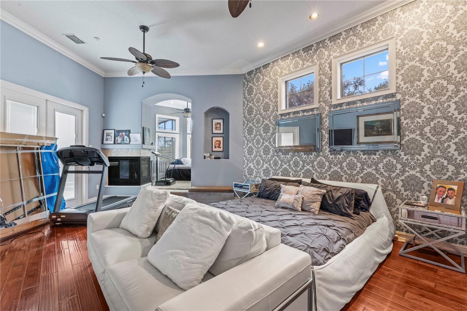 Image 28 of 91 For 17423 Boyette Road