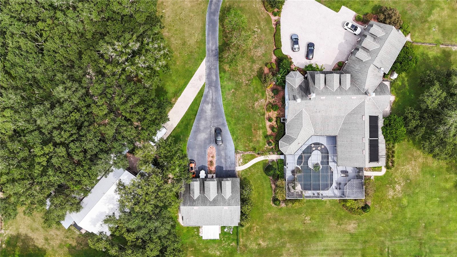 Image 4 of 91 For 17423 Boyette Road