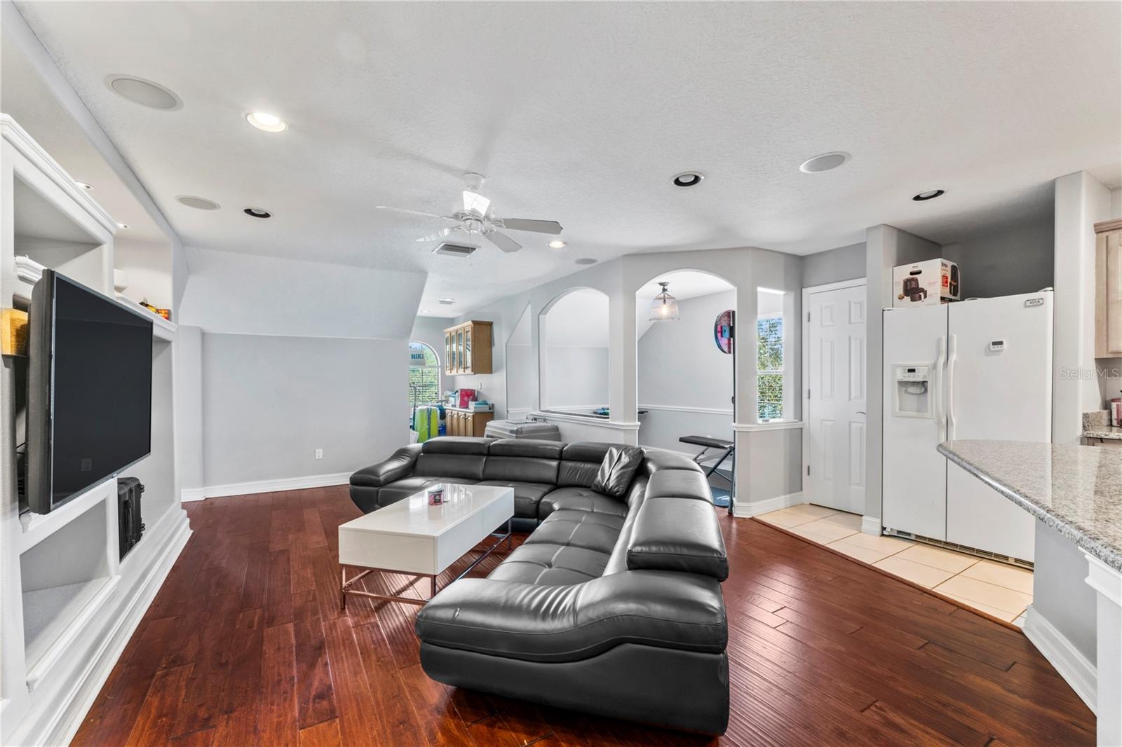 Image 49 of 91 For 17423 Boyette Road
