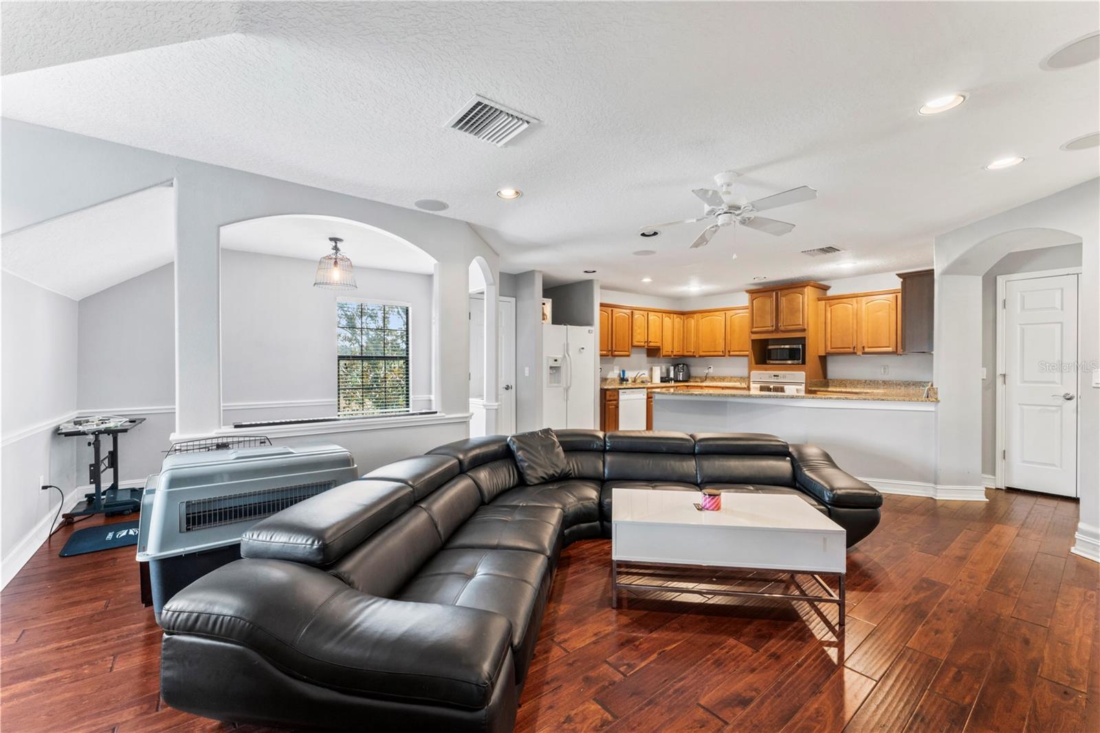 Image 50 of 91 For 17423 Boyette Road
