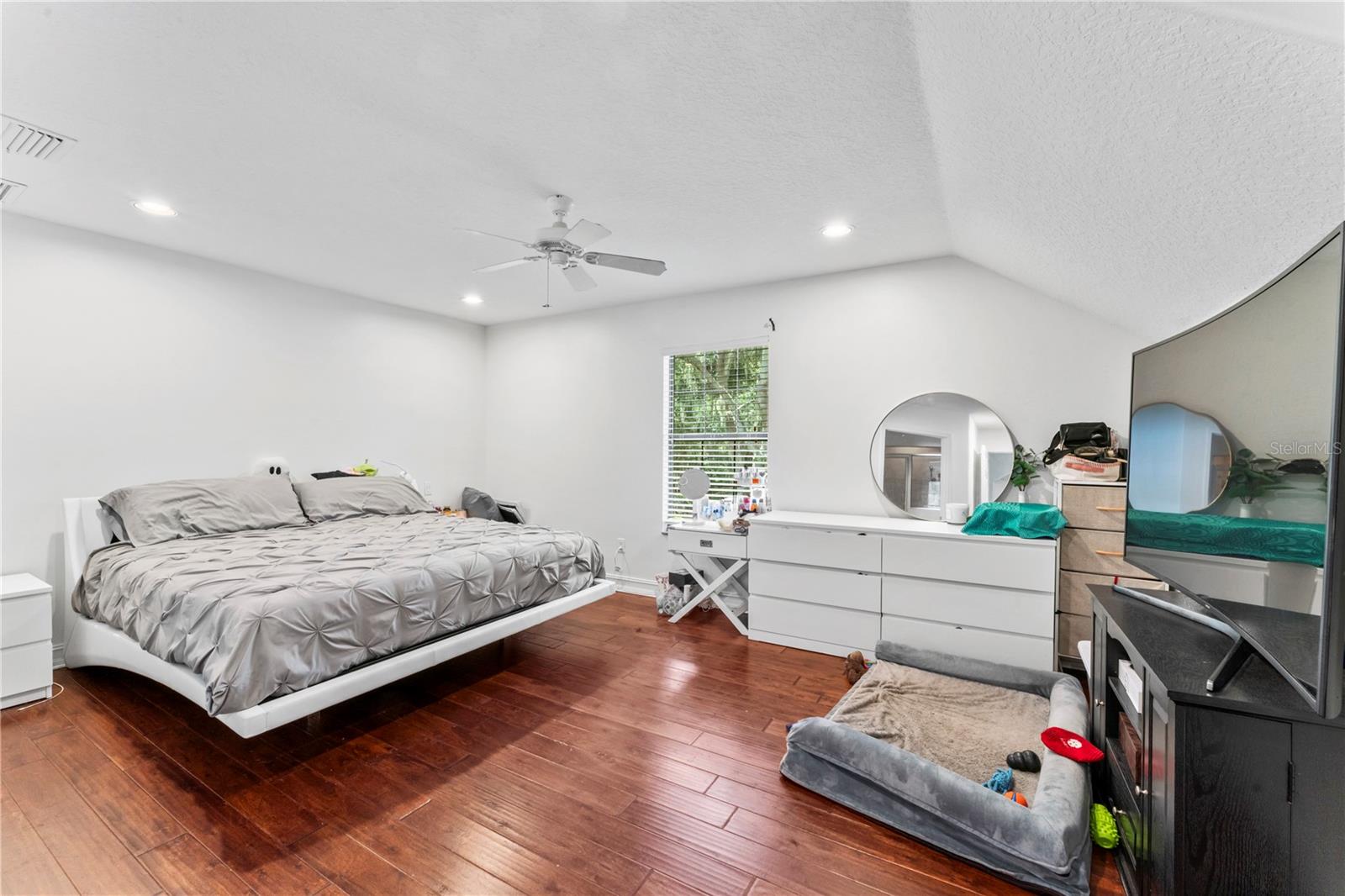 Image 55 of 91 For 17423 Boyette Road