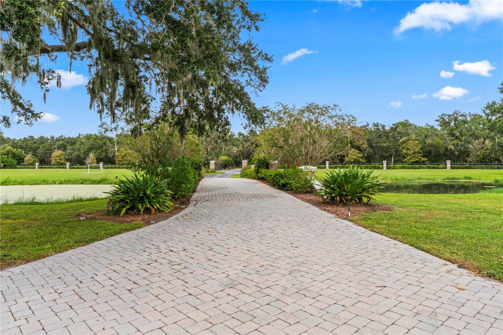 Image 80 of 91 For 17423 Boyette Road