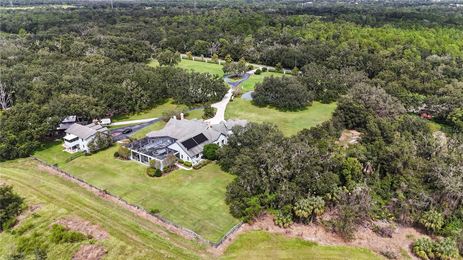Image 86 of 91 For 17423 Boyette Road