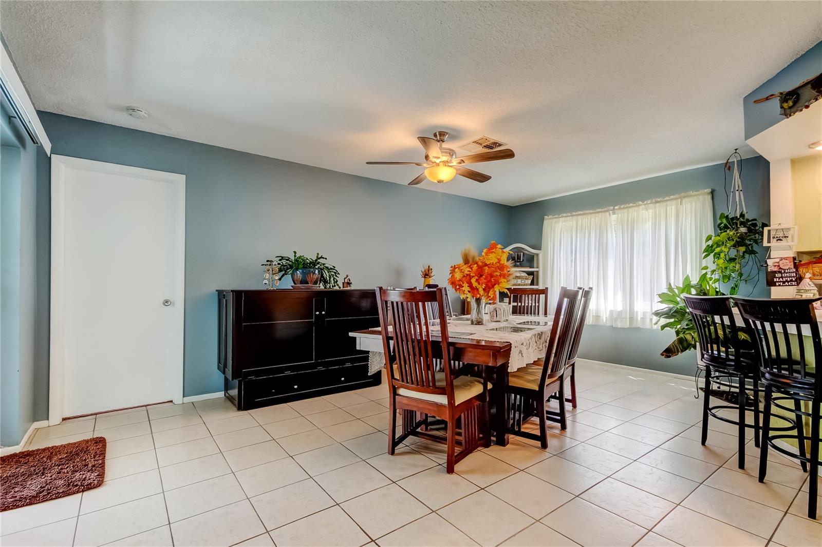 Image 14 of 58 For 8520 Newton Drive