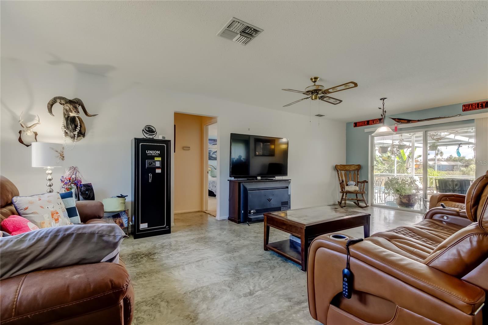 Image 4 of 58 For 8520 Newton Drive