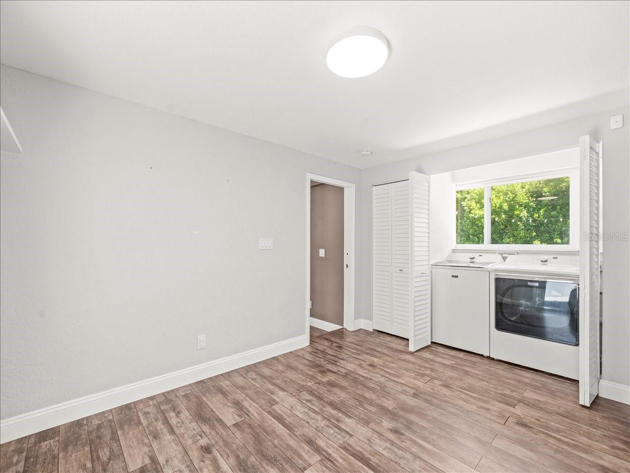 Image 16 of 37 For 2200 Capri Drive
