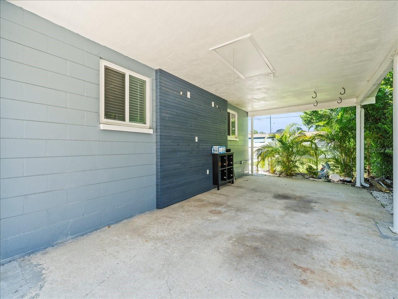 Image 4 of 37 For 2200 Capri Drive