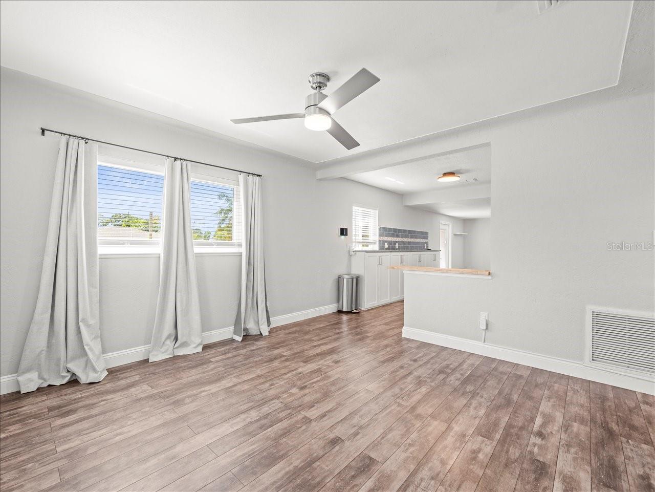 Image 9 of 37 For 2200 Capri Drive
