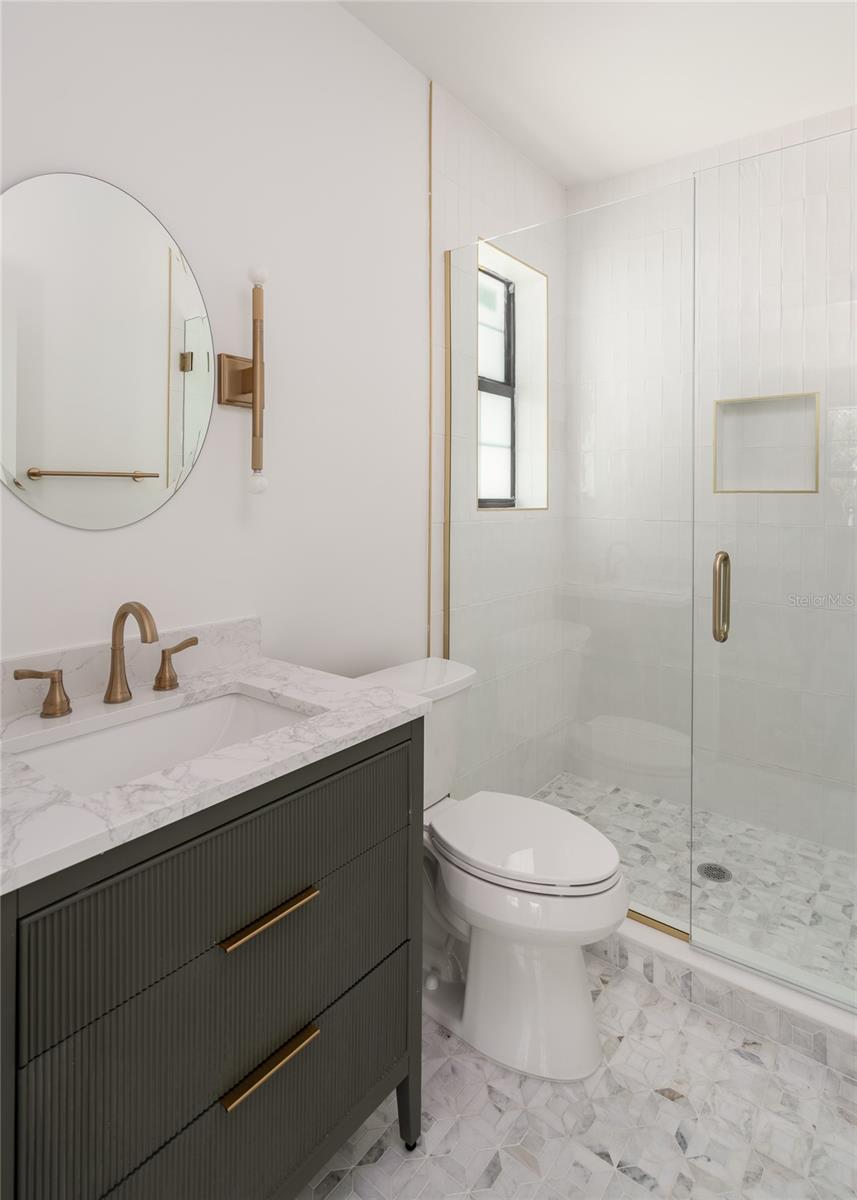 Image 33 of 39 For 806 Idlewood Avenue