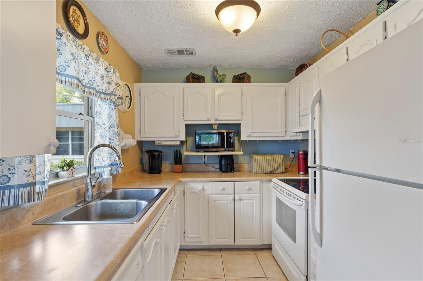 Image 12 of 36 For 11730 Carissa Lane 0