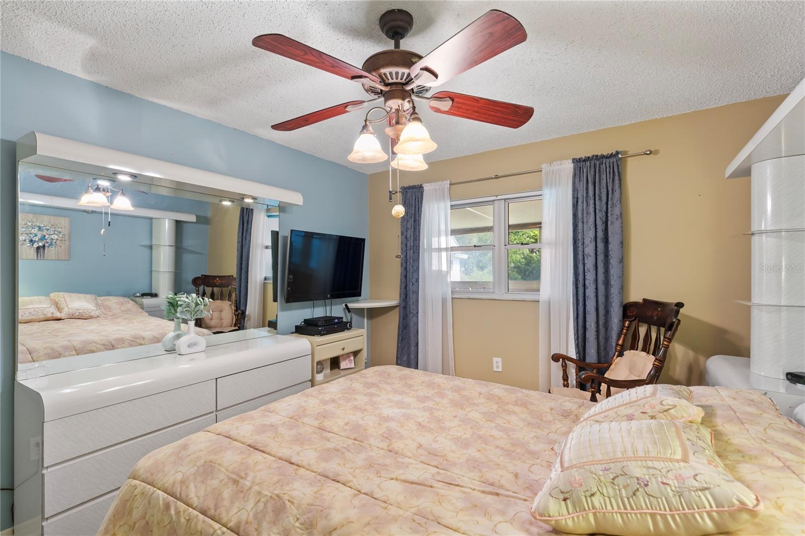 Image 16 of 36 For 11730 Carissa Lane 0