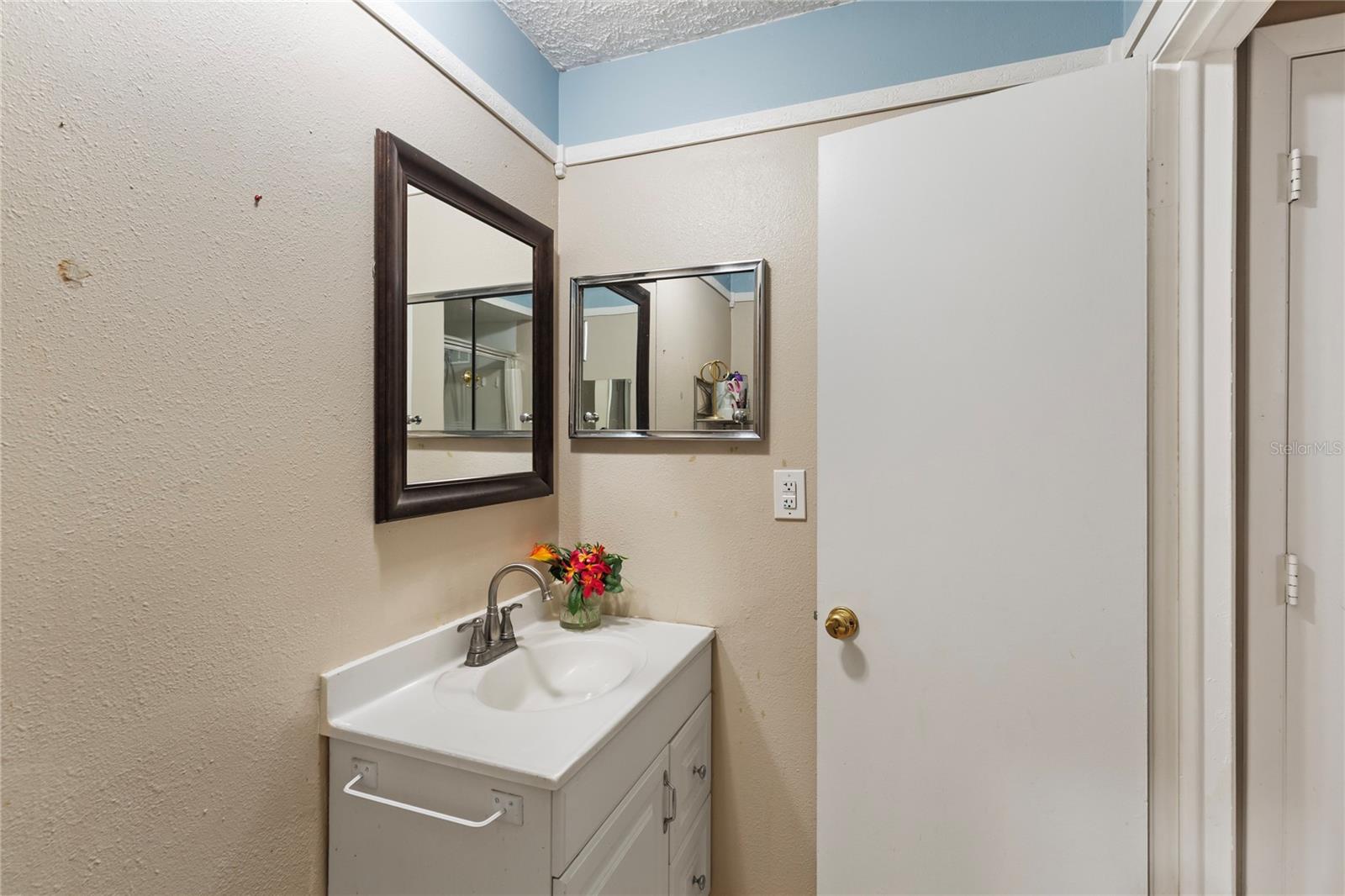 Image 19 of 36 For 11730 Carissa Lane 0
