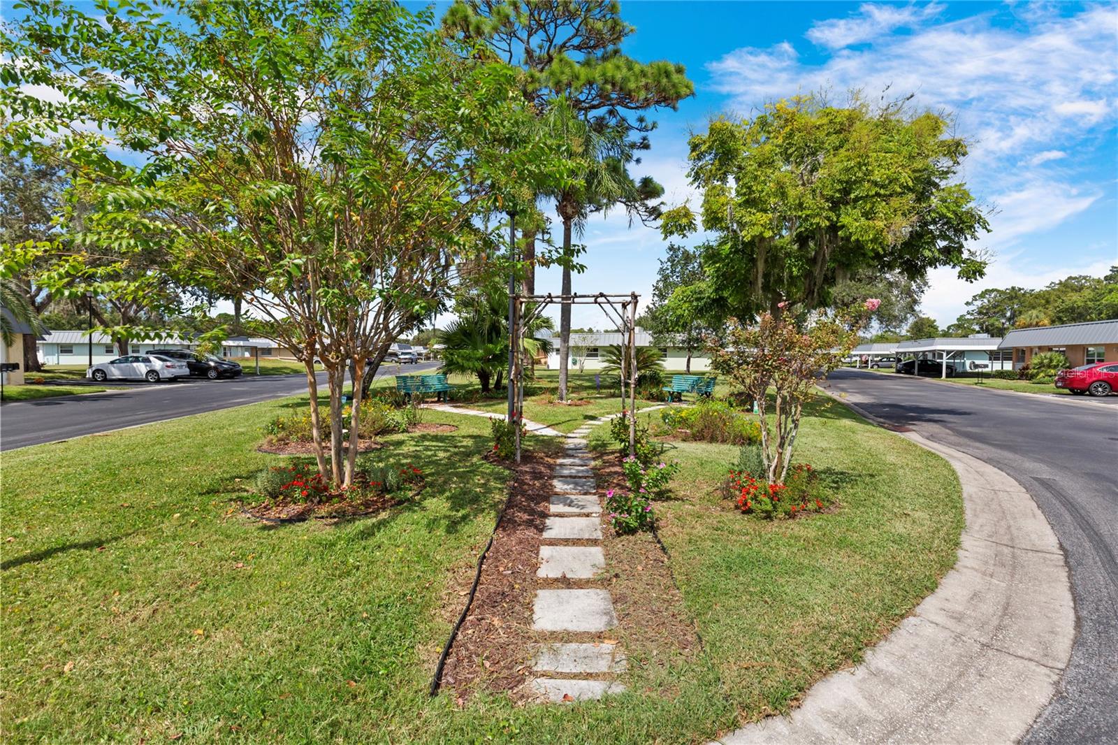 Image 4 of 36 For 11730 Carissa Lane 0
