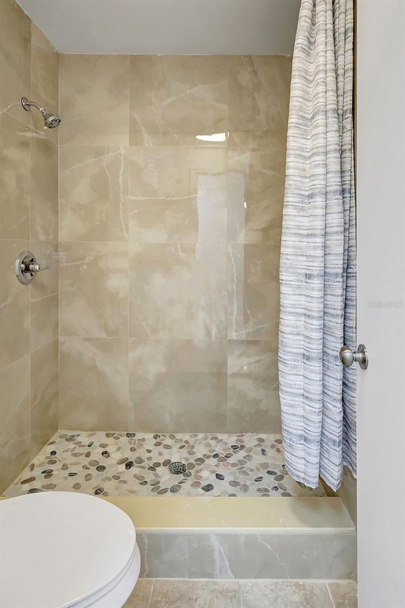 Image 19 of 38 For 107 Parkside Colony Drive