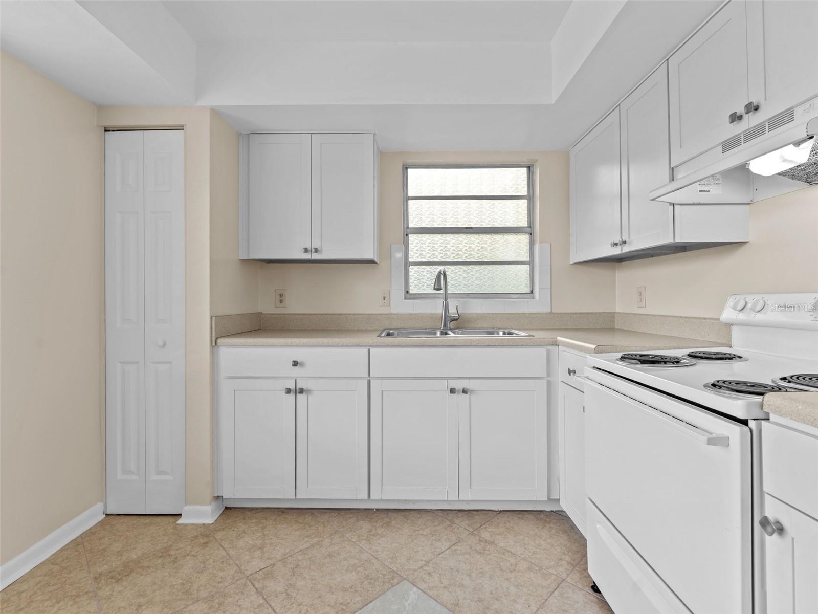 Image 12 of 34 For 10771 Glen Ellen Drive