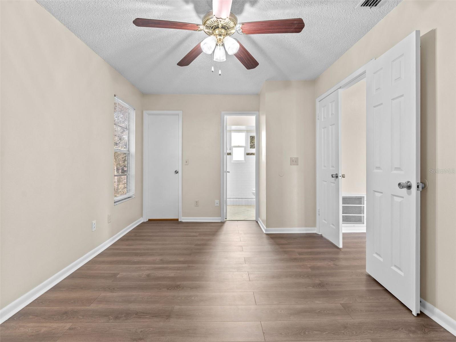 Image 17 of 34 For 10771 Glen Ellen Drive